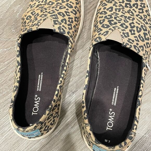 Toms Alpargata Leopard Print Slip On Shoes - Size: 7 - Picture 11 of 11
